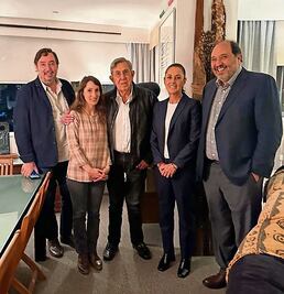 Sheinbaum visita a Cuauhtémoc y a sus tres hijos