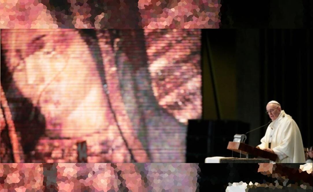 Former President Felipe Calderon and his wife Margarita Zavala are among the faithful. (Photo SPECIAL)