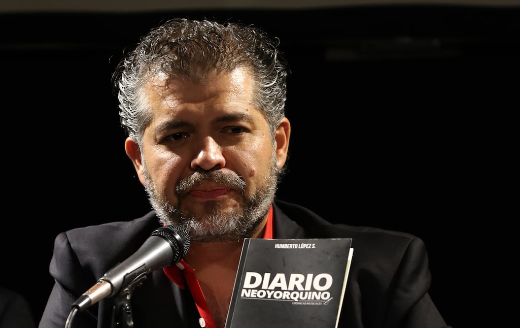 En compañía del escritor Julio Hubard, Karenina Saro, Pablo Gav y Abd El Sabag presentó su libro "Diario neoyorkino. Crónicas musicales" (Fotos de Valente Rosas)