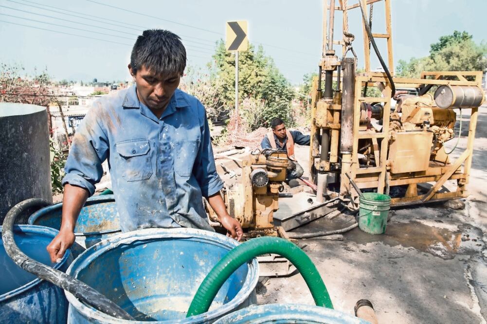 La Sobse informó que se perforaron 21 pozos en los cuales se inyectó mezcla asfáltica para mejorar el suelo de la zona y que la vialidad sea estable y segura para que se pueda reabrir. Foto: CRISTOPHER ROGEL