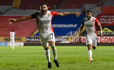 Con gol en la última jugada, Chivas derrota a Necaxa