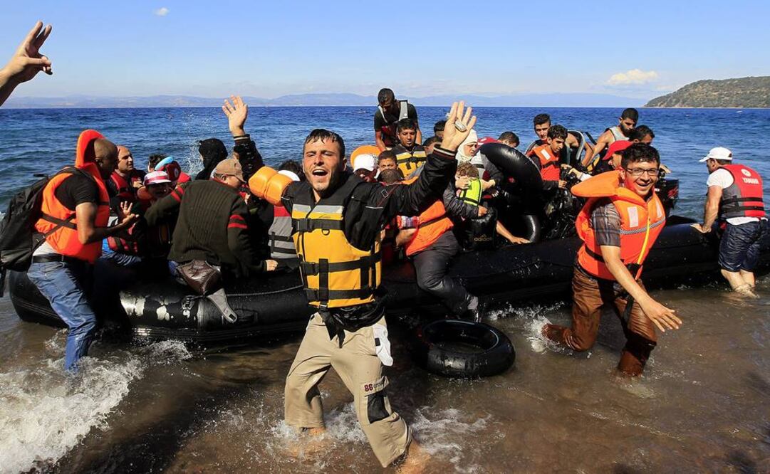 Aspecto de uno de los botres que llegó hoy a Grecia. Fotografía de EFE
