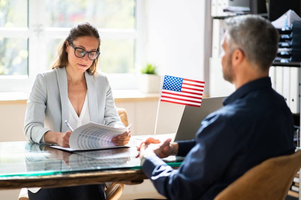 Hay ciertas conductas que pueden hacer que te retiren la visa americana. Foto: Magnific