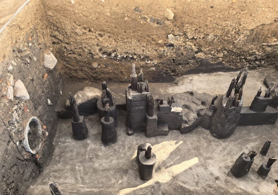 Restos de un embarcadero en las inmediaciones del metro Chapultepec.
Foto: INAH