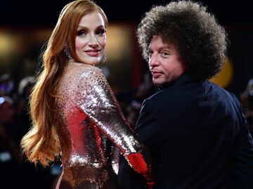Festival de Venecia: Michel Franco y Jessica Chastain impactan en la alfombra roja previo a la proyección de "Memory"