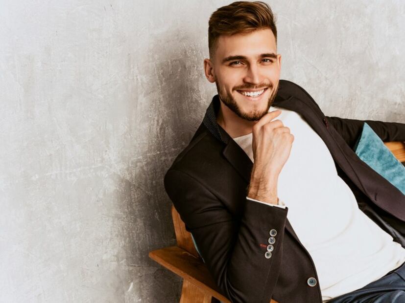 El atractivo va más allá de la belleza física. Fuente: Freepik.