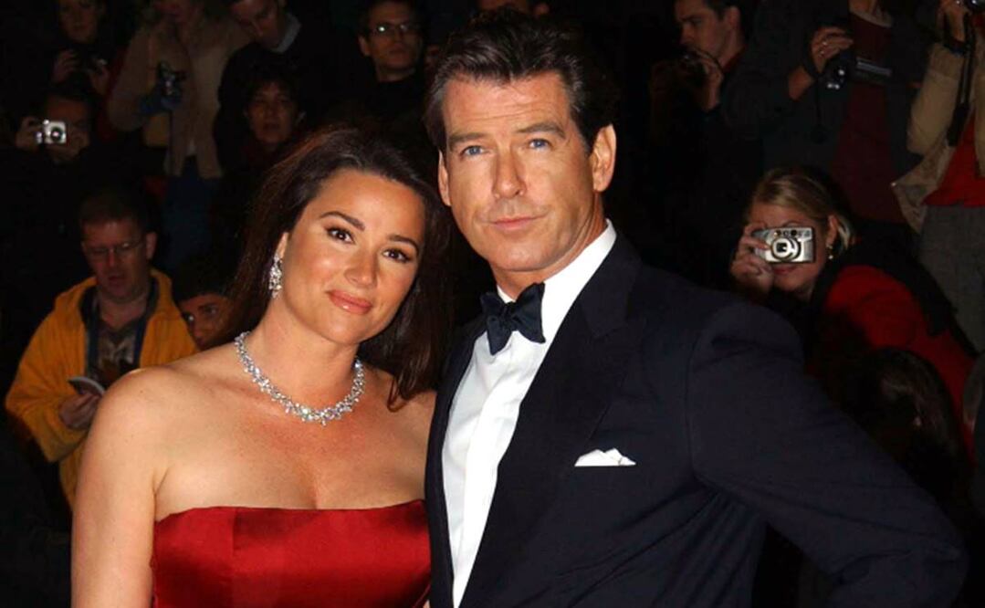 Así lucía la pareja en 2002. Instagram Pierce Brosnan.