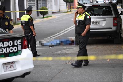 Custodio abate a presunto ladrón en Tlalnepantla