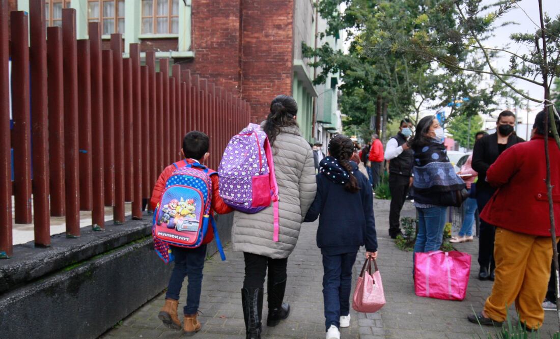 Preinscripciones para preescolar, primaria y secundaria en la CDMX. Foto: Alejandro Vargas/EL UNIVERSAL Edomex
