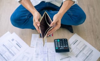 Deuda global marca monto récord de 353 billones de dólares; México llega a 49.2% del PIB, IIF