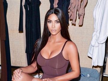 Kim Kardashian retira del mercado su línea de fajas por apropiación cultural
