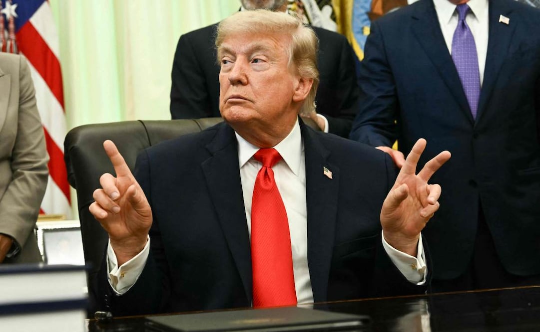 El presidente estadounidense Donald Trump habla antes de firmar una proclamación en el Despacho Oval de la Casa Blanca en Washington, D.C., el 11 de junio de 2026. El presidente estadounidense Donald Trump declaró el 13 de junio de 2026 que el tan esperado acuerdo para poner fin a la guerra en Oriente Medio se firmaría el domingo 14 de junio y que esto conduciría a la reapertura del estrecho de Ormuz. Foto: AFP