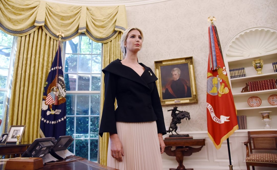 Fuentes afirman que tras la dimisión de Nikki Haley la hija del presidente está “muy contenta” en su papel actual en el gobierno “y no está considerando ningún cambio”. (Foto: AFP)