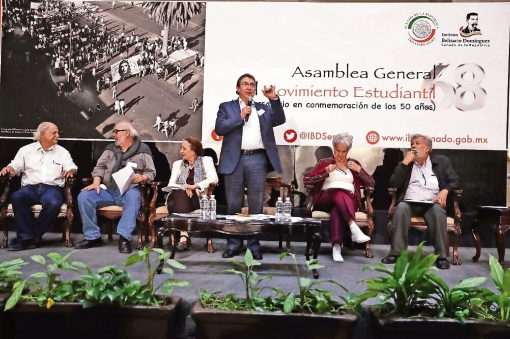 Brigadistas que participaron en el movimiento estudiantil de 1968 acudieron a un foro organizado por el Senado por los 50 años de esa movilización (GERMÁN ESPINOSA. EL UNIVERSAL)