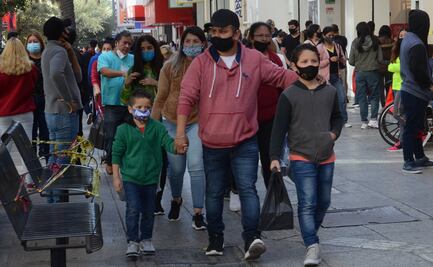 Compradores aprovechan reapertura de negocios y abarrotan comercios de Monterrey