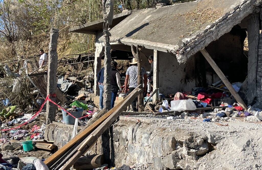 El gobernador Cuauhtémoc Blanco Bravo afirmó que habrá una revisión en los establecimientos donde se produce la pirotecnia de manera clandestina FOTO: Justino Miranda/ EL UNIVERSAL