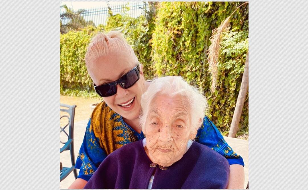 Instagram Laura Zapata