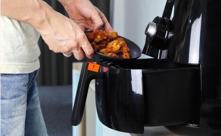Profeco te dice cómo usar correctamente una freidora de aire