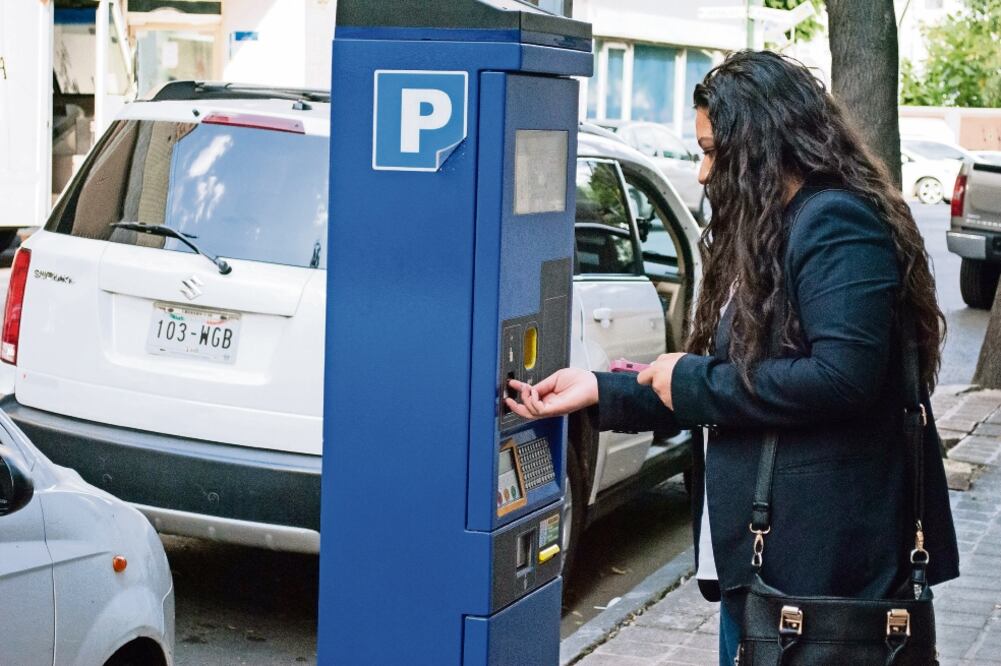 El programa de estacionamiento en la vía pública en Juarez y Cuauhtémoc destina 16% de las ganancias a fideicomisos para mejorar las zonas (ARCHIVO EL UNIVERSAL)