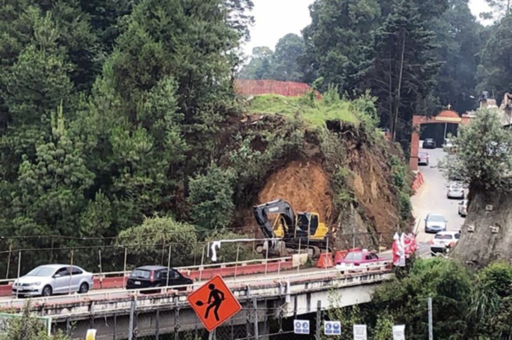 Los comuneros aseguran que el Gobierno capitalino y la Secretaría de Comunicaciones y Transportes iniciaron la obra del puente de La Venta sin la autorización de los habitantes de San Mateo Tlaltenango y El Contadero. Foto: ESPECIAL