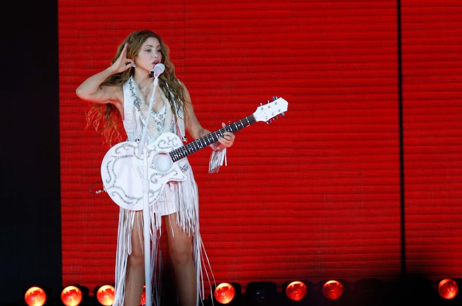 Shakira cierra su gira "Las mujeres ya no lloran World Tour" en el Zócalo de la CDMX, este domingo, 1° de mazo 2026; interpreta "Inevitable".
Foto: Diego Simón Sánchez / EL UNIVERSAL