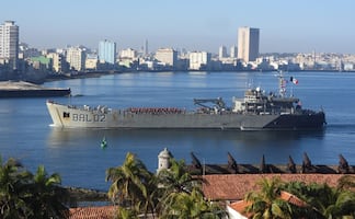 Llegan a Cuba los barcos de ayuda humanitaria enviados por México; envíos son un símbolo de "solidaridad"