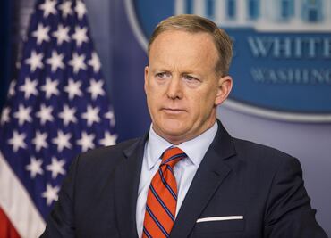 "Ni siquiera Hitler usó armas químicas contra su pueblo": Sean Spicer