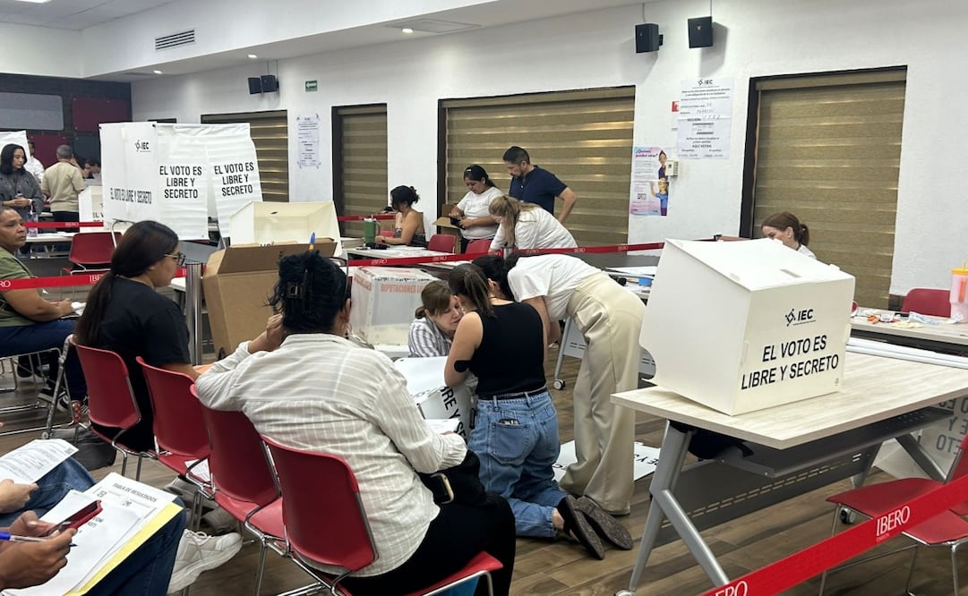 Elecciones en Coahuila arrancan con retrasos; reportan instalación del 73.8% de las casillas sin incidentes graves. Foto: Francisco Rodríguez