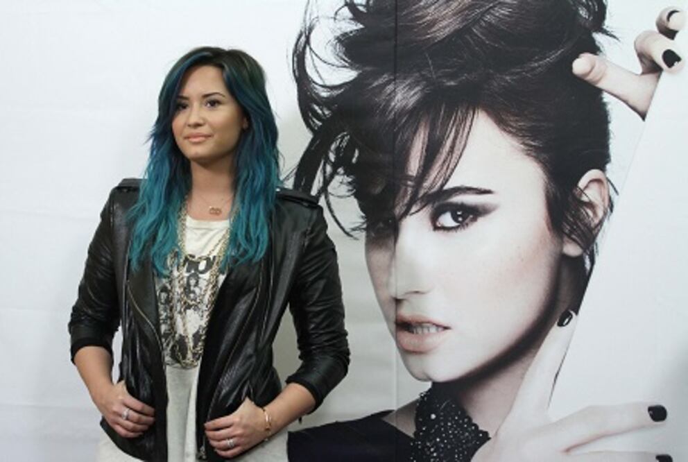 Robert Plant y Demi Lovato, en un día como hoy