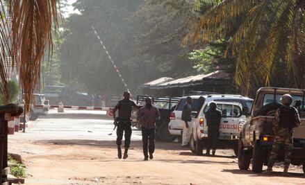 Liberan a 80 de los 170 rehenes en hotel de Mali