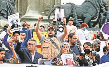 Segob debe publicar contratos de protección