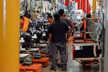 La industria automotriz recorta 107 mil empleos en México en dos años