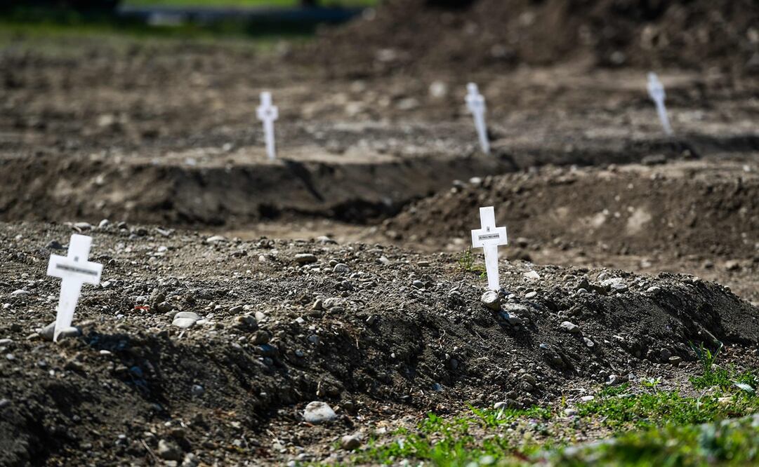 Virólogos y epidemiólogos señalan que lo que salió mal se estudiará durante años (Foto: AFP)