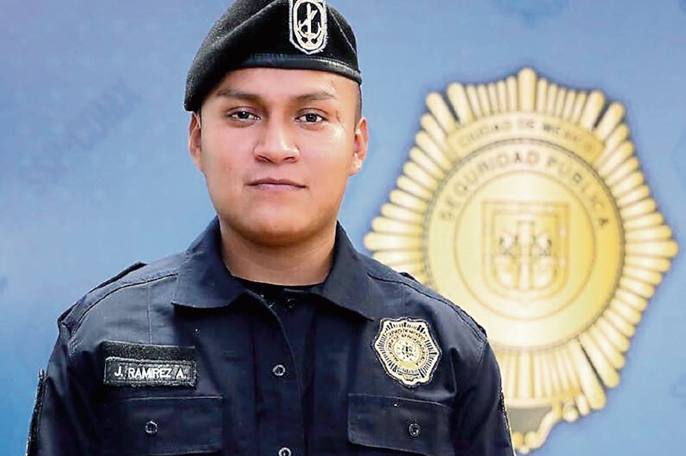 El uniformado asegura que en la cárcel estuvo amenazado por supuestos vecinos de Christopher, quienes le dijeron que “co mp ró ” al MP. (CORTESÍA)