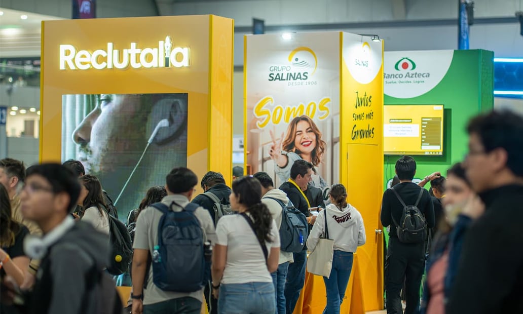 Banco Azteca refuerza su comprimo con la educación financiera. Foto: Cortesía