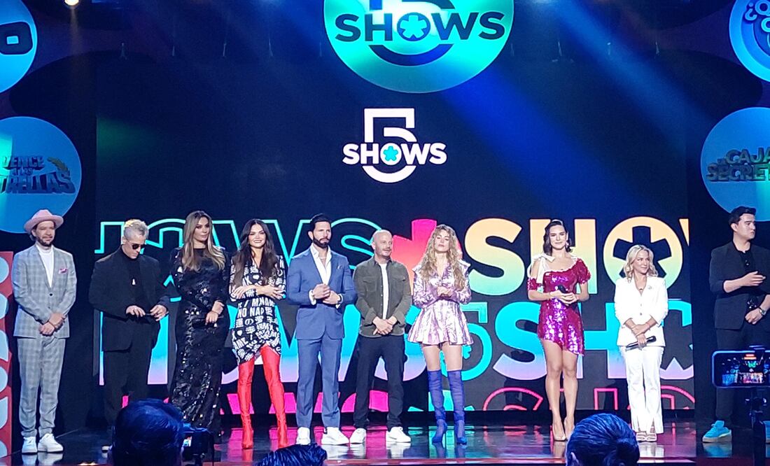 El canal 5 presenta a los conductores que comandarán su nueva programación. Foto: Sughey Baños.