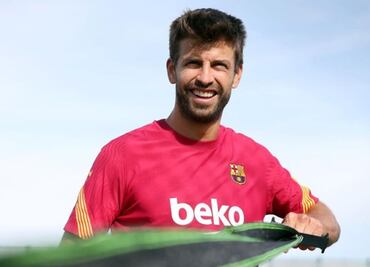 VIDEO: Piqué "huye" con la cajuela abierta tras dejar a sus hijos en casa de Shakira
