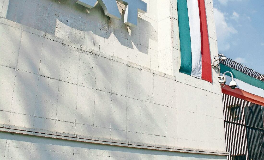 Las solicitudes de devolución deimpuestos requieren de más información,revisión y comprobación,manifestó el SAT. ARCHIVO EL UNIVERSAL