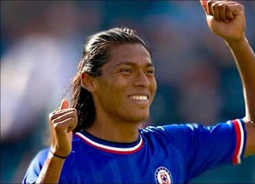 Joel Huiqui regresa a Cruz Azul