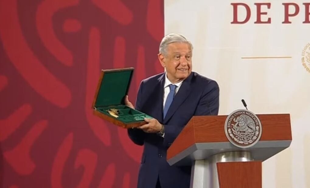 La mañanera de AMLO, 9 de mayo, minuto a minuto