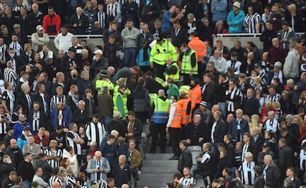 Newcastle vs Tottenham se detuvo tras el desvanecimiento en la tribuna de un aficionado