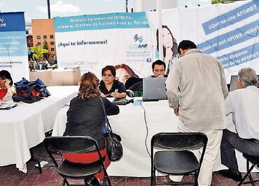 Reprueban mexicanos los servicios de siete Afore