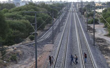 Prevén construir vías exclusivas para trenes de pasajeros; "no queremos compartirlas con carga", dice Andrés Lajous