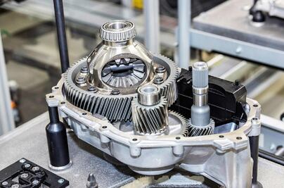 Cómo funciona la transmisión de un auto eléctrico o híbrido