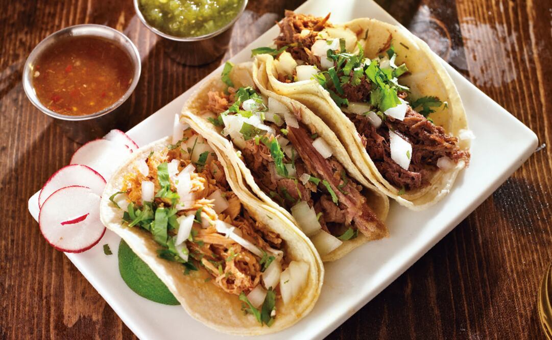 Handmade tortillas and fresh salsa are mandatory when enjoying carnitas - Photo: File Photo/EL UNIVERSAL