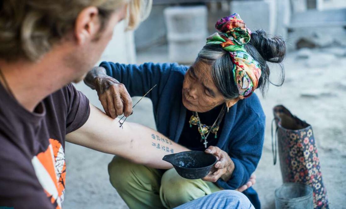 Los tatuajes de la tribu Kalinga premian la valentía de sus hombres y decoran el cuerpo de las mujeres. (Foto: Frederik Wissink)