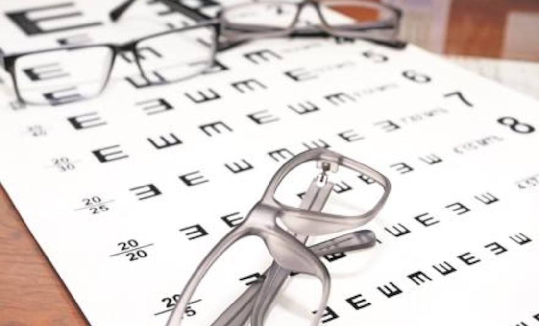 El mexicano que fabrica lentes con PET reciclado