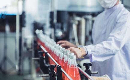 Industria manufacturera cae en abril; empleo y producción liga tres meses a la baja