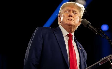 Libro revela fotos de notas oficiales que Trump supuestamente tiró al inodoro