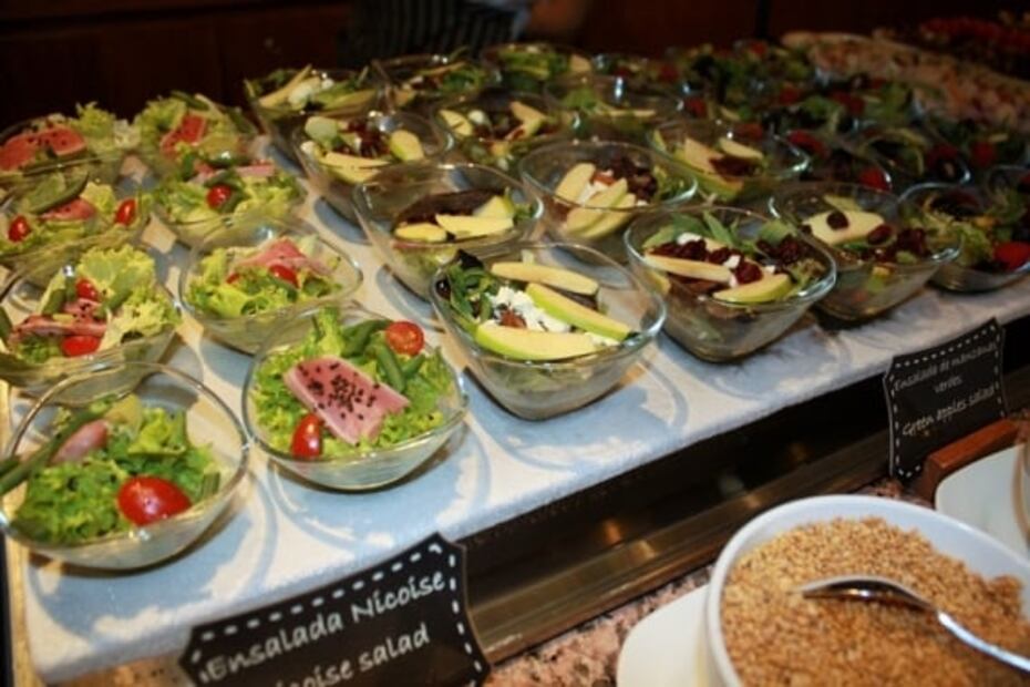 Estrenan buffet en Polanco para los "Godínez"